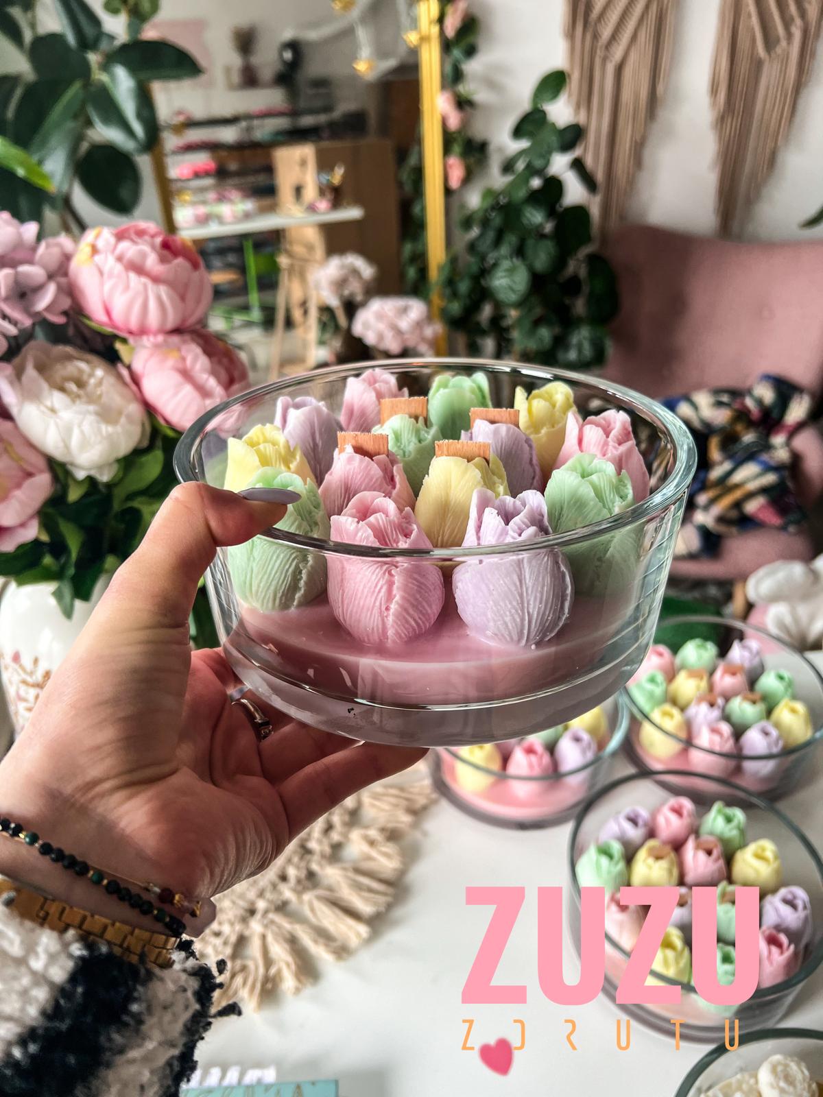 DUŻA ŚWIECZKA NATURALNA TULIPANY