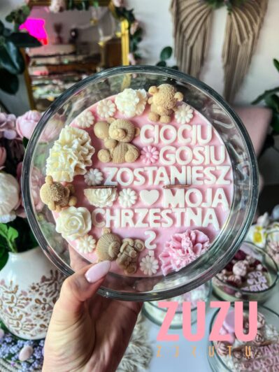 DUŻA ŚWIECA MISIE Z NAPISEM RÓŻ 11