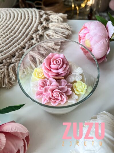 MAŁA KWIATOWA ŚWIECA “ROSE”