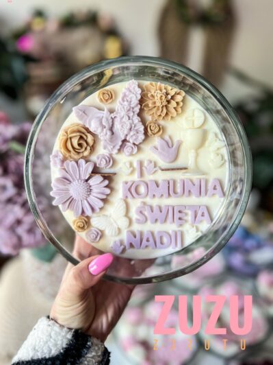 duża świeca na pierwszą komunię fiolet